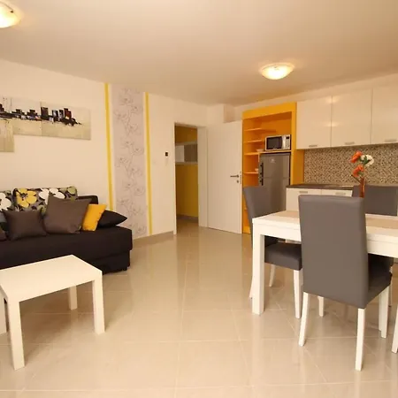 Gorica Ii A2-2 Br-3 By Interhome * Baška